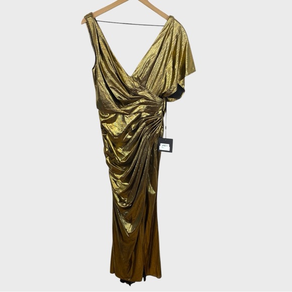 Ieena for Mac Duggal NWT Liquid Gold Asymmetrical Draped Metallic Trumpet Gown - Picture 3 of 11